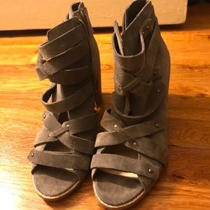 Vince Camuto suede sandal